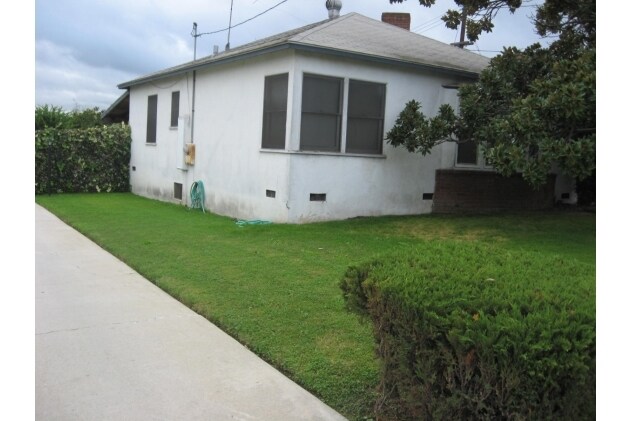 Building Photo - 400-408 S Alhambra Ave