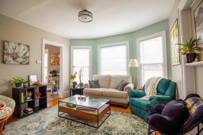 Living Room - 925 E Johnson St