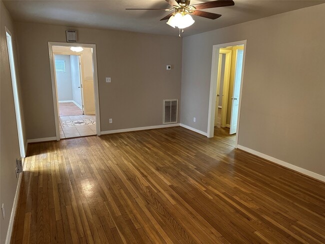 Building Photo - 4214 Gano St