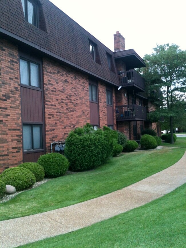 Building Photo - 2109 Porte Deleau Ct