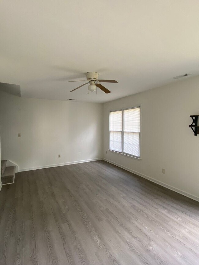 829 Dalewood Dr, Raleigh, NC 27610 Townhome Rentals in Raleigh NC