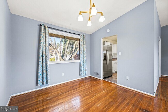 Foto del edificio - 6201 Lone Oak Dr
