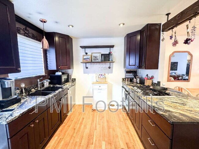 Building Photo - 171 Holman Way