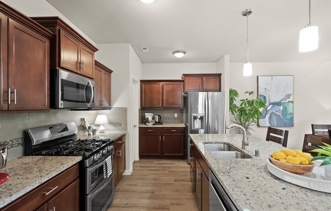Building Photo - 3bed/2.5bath with Lofted Space at Harbor C...