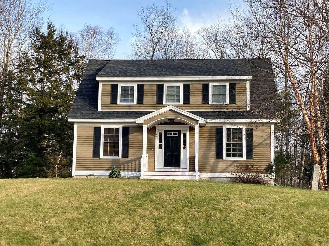 60 Cider St, Epping, NH 03042 House Rental in Epping, NH