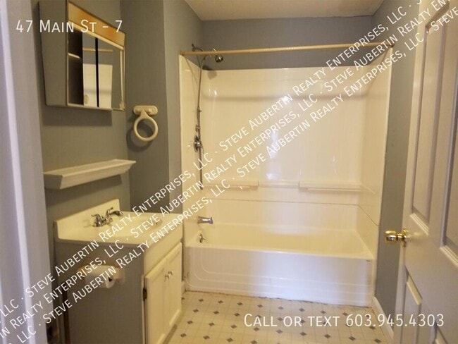 Building Photo - 47 Main St