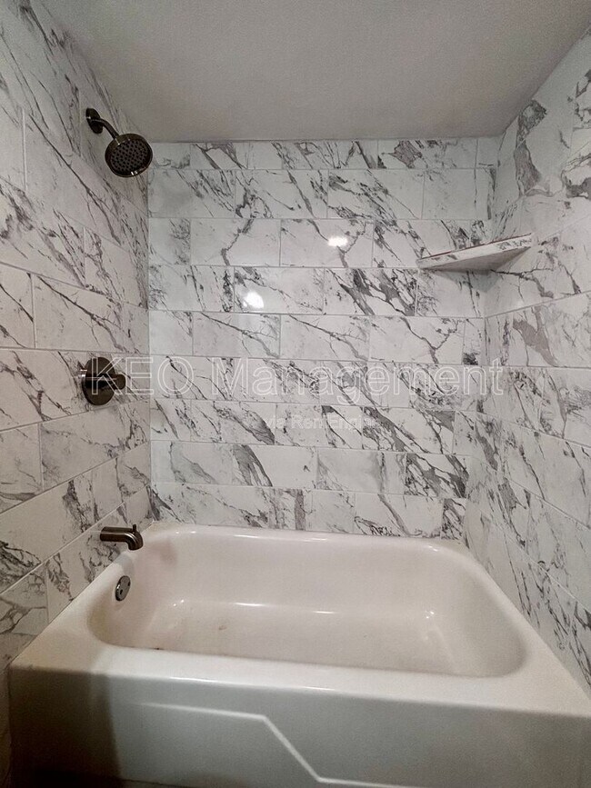 Photo - 4420 Flowerdale Ave Apartment