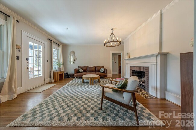 Foto del edificio - 2101 Dartmouth Pl