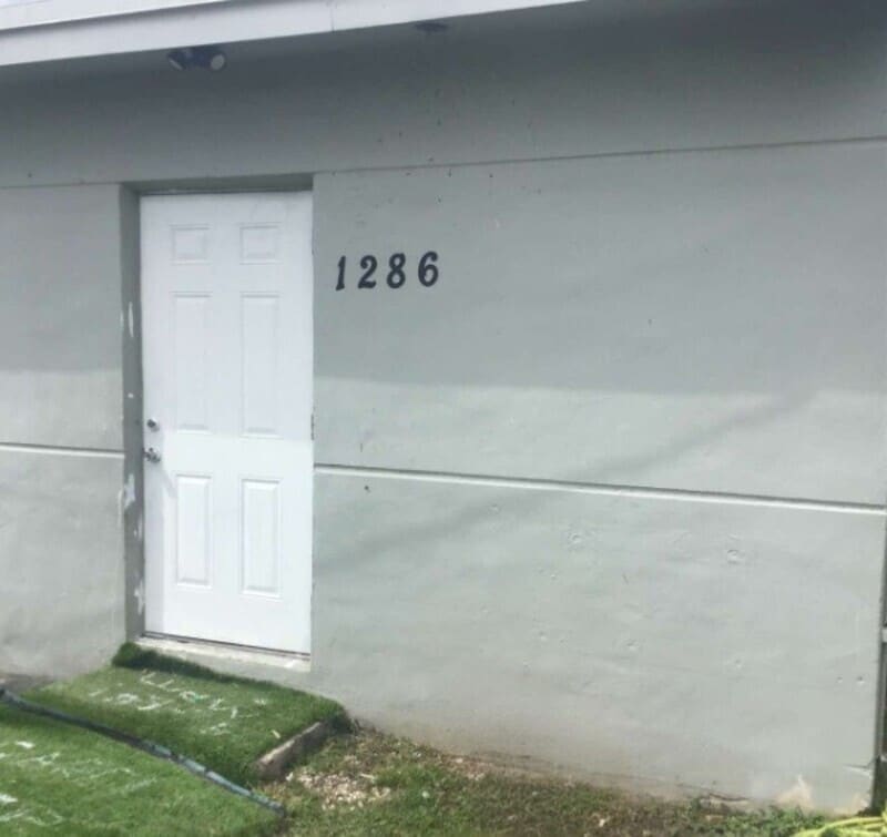Primary Photo - 1286 SW 2nd St