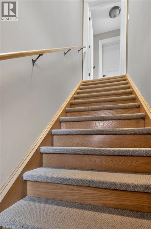 Photo du bâtiment - 847 Long Dr