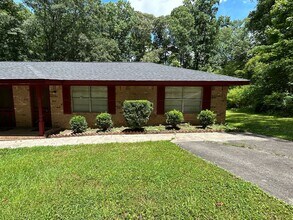Building Photo - 6694 Maxwell Dr