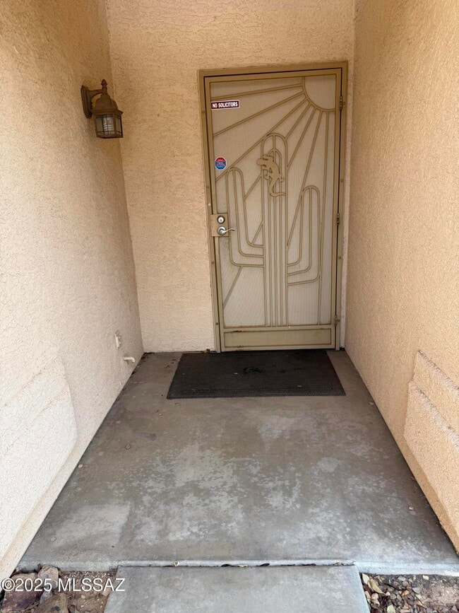 Building Photo - 8041 S High Canyon Dr