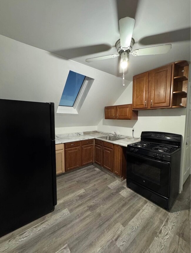 Building Photo - 3045 S Keeler Ave