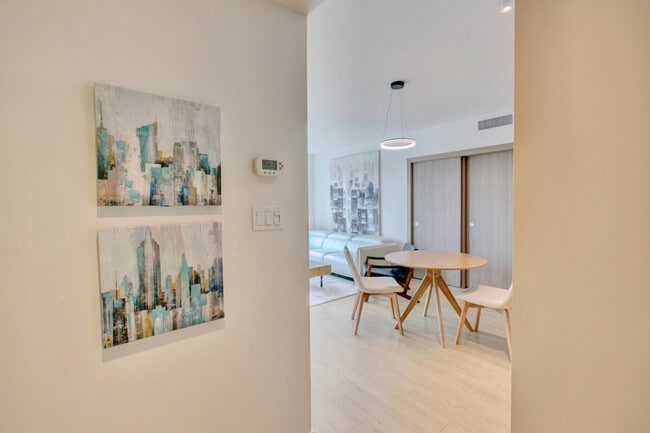 Photo du bâtiment - 39 Smithe St