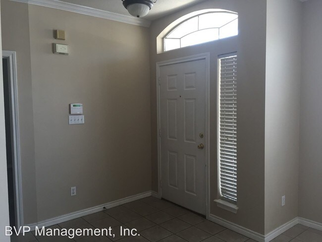 Foto del edificio - 3 br, 2 bath House - 205 Navarro
