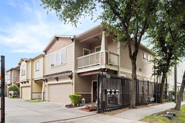 Foto del edificio - 5924 Petty St