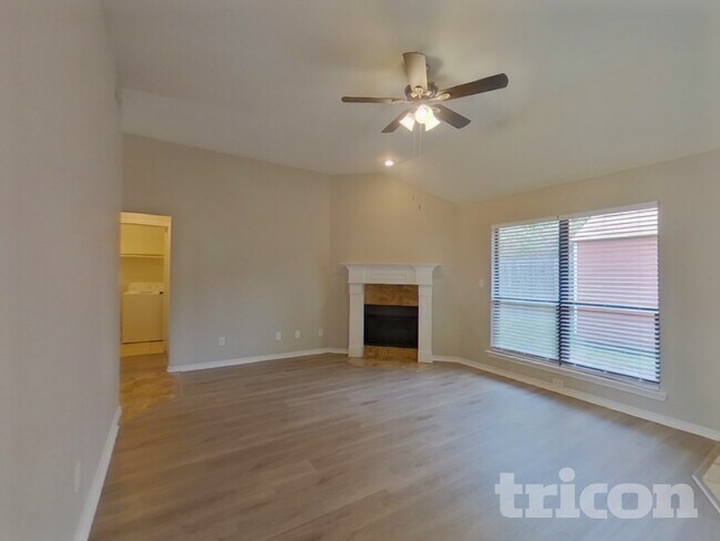 Foto del edificio - 108 Parkwood Ct