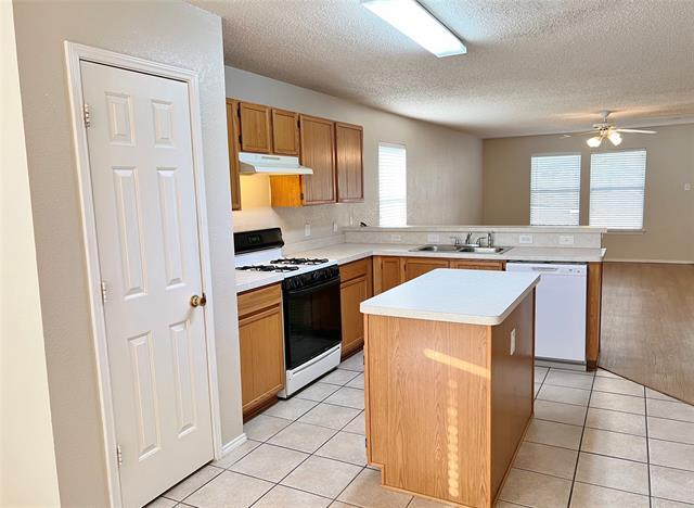 Foto del edificio - 2217 Lookout Ln