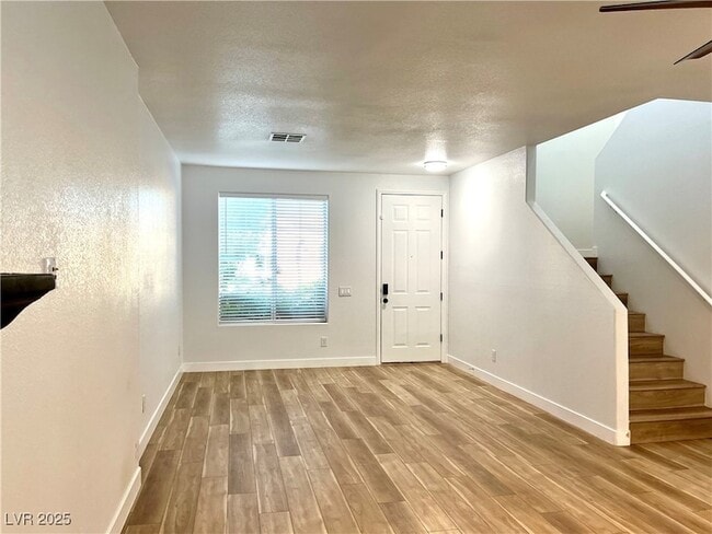 Foto del edificio - 539 Moses Lake Ct