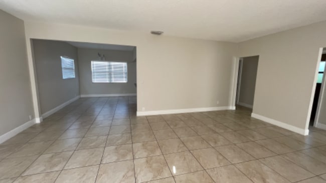 Foto del edificio - 3819 Davis Rd
