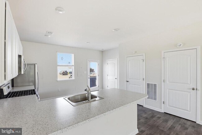 Building Photo - 521 Ridgely Blvd