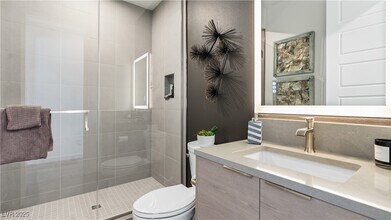 Building Photo - 5178 Meraki Ave