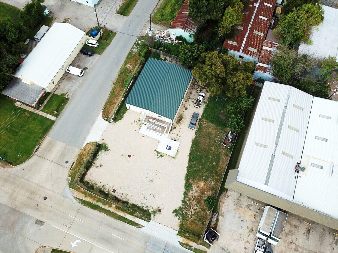 Foto del edificio - 6203 Gessner Rd