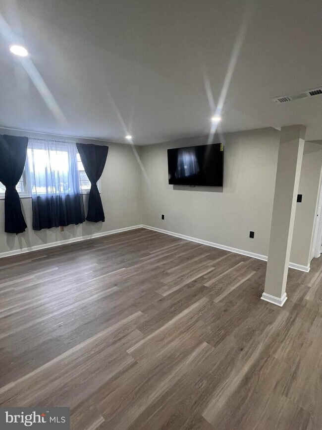 Foto del edificio - 407 Dias Dr