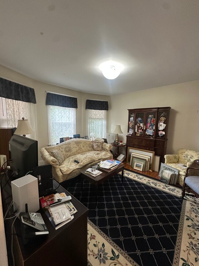 Building Photo - 73 Turner St