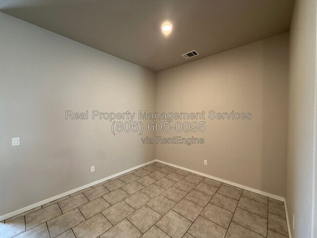 Foto del edificio - 2709 Wausau Ave