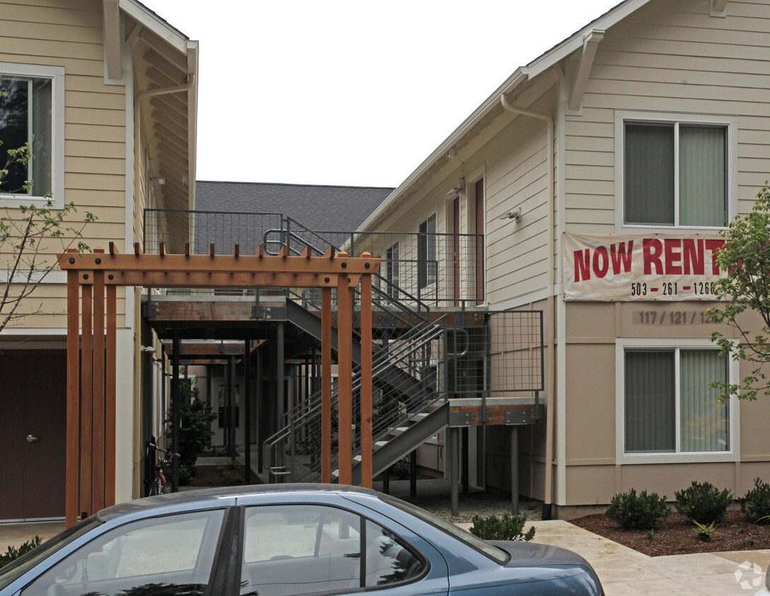 Building Photo - The Snowberry Apartments