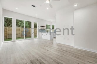 Building Photo - Unit 9102