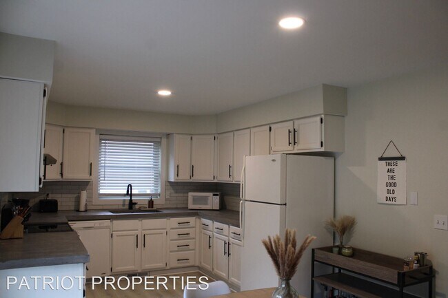 Foto del edificio - 3 br, 2 bath House - 5749 Lacy Rd.