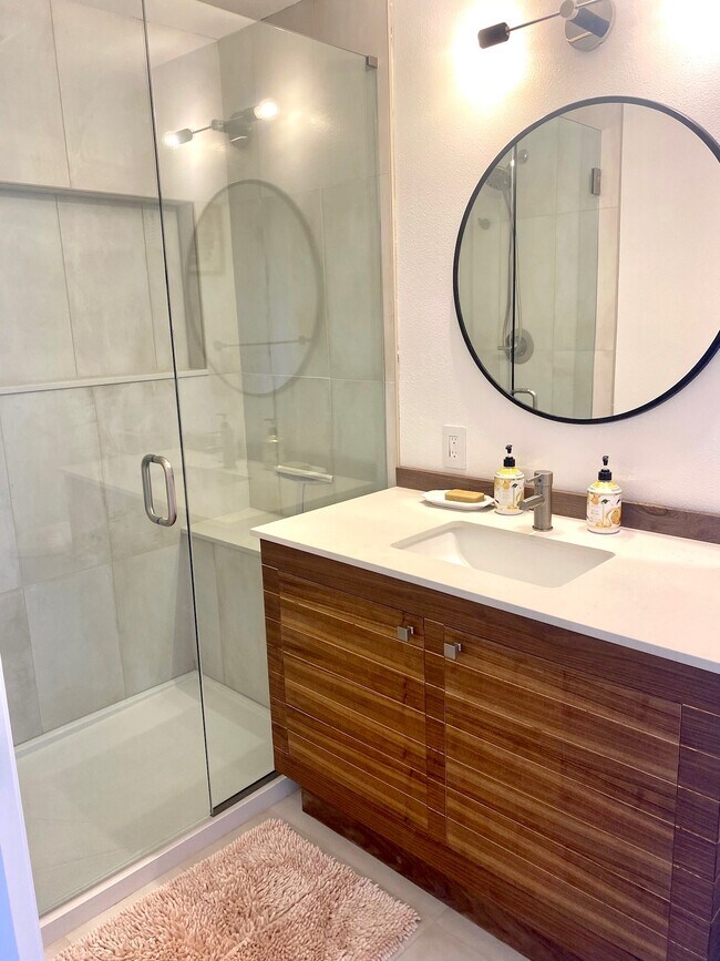 Foto del edificio - 1215 SE Lexington St