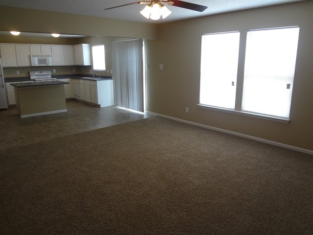 Foto del edificio - 14421 Refreshing Garden Ln