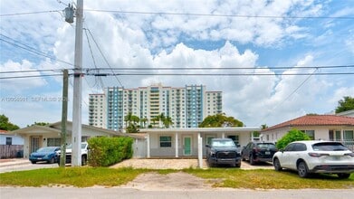 Building Photo - 2953 SW 23rd St