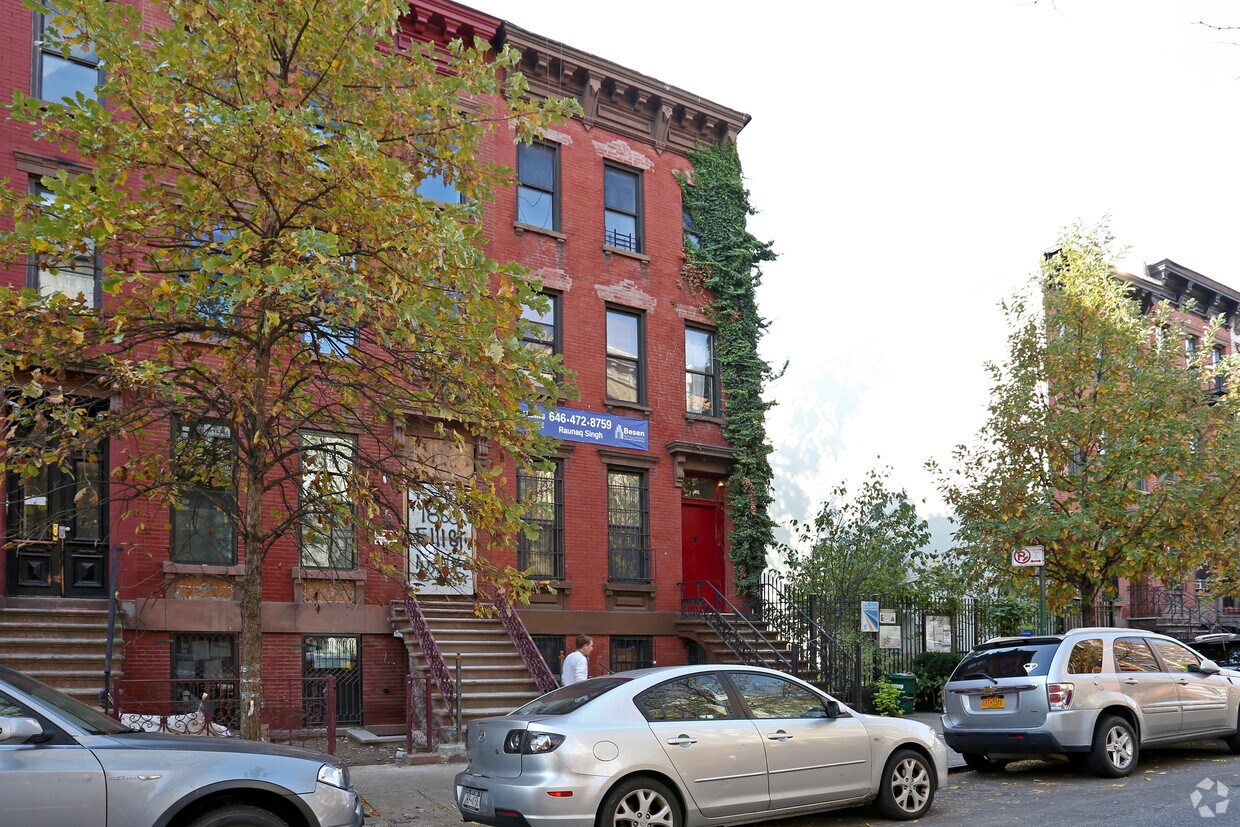 Foto del edificio - 180 E 111th St