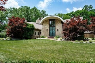 Building Photo - 1382 Hickoryview Ct