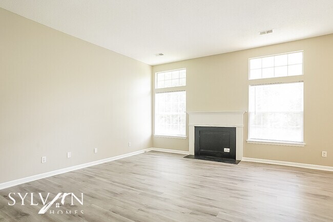 Building Photo - 107 Westshire Pl