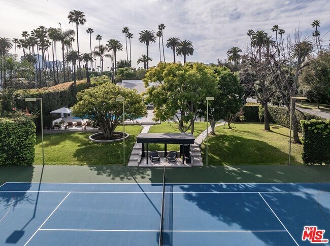 Foto del edificio - 624 N Beverly Dr