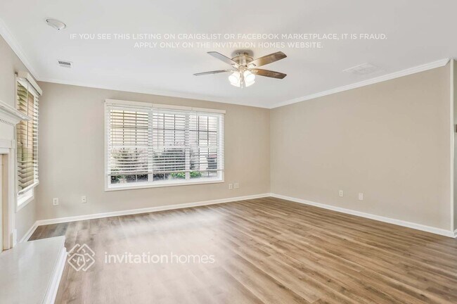 Foto del edificio - 2645 Abbots Glen Dr NW