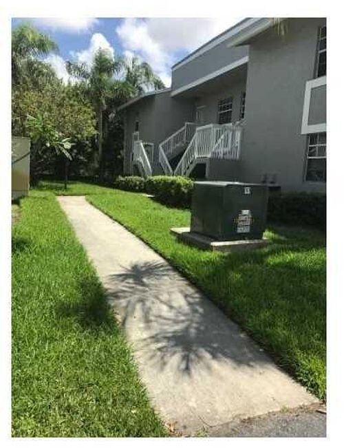 Primary Photo - 450 NE 210th Cir Terrace