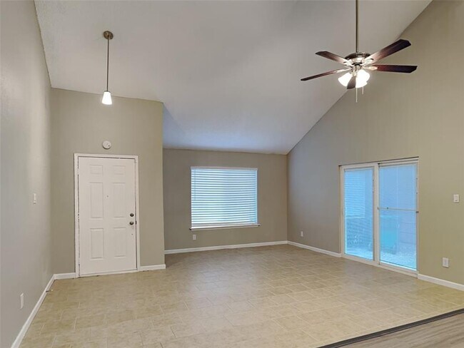 Building Photo - 2719 Meadowgrass Ln