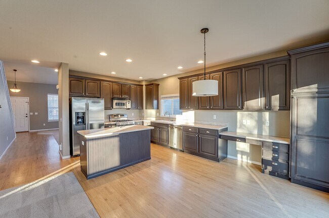 Building Photo - Gorgeous 4 bed 3 Bath House in South Fort ...