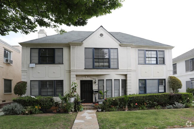 Building Photo - 216 S Reeves Dr