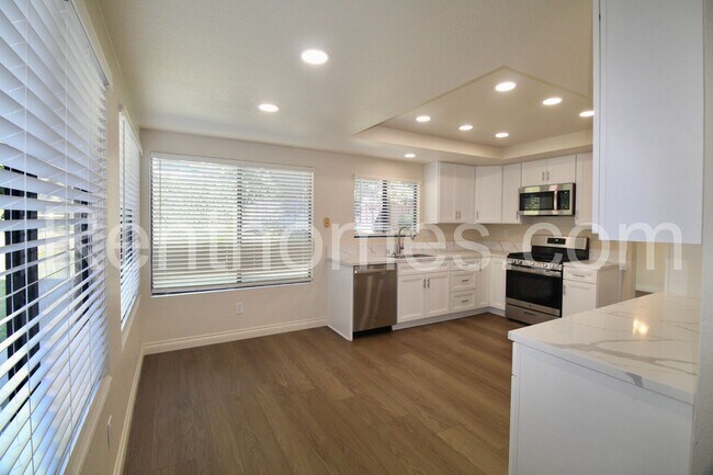 Foto del edificio - Carmel Valley, 3971 San Augustine Way - Cl...