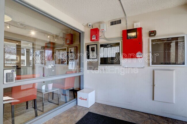 Foto del edificio - 777 N Washington St