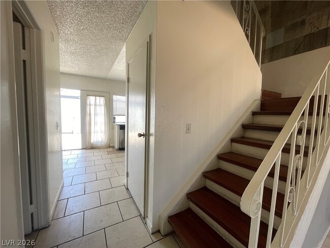 Building Photo - 3904 Blackford Pl