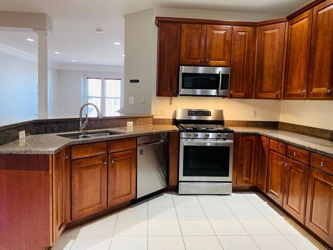Building Photo - 16565 Bramblewood Ln