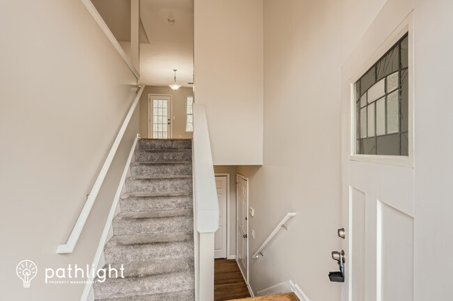Building Photo - 3160 Brookfield Drive